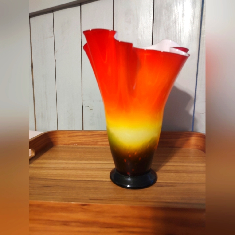 Vintage Murano style ruffled cased blown glass collectible vase
